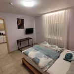 Idylischer Bachplatz Apartmán *