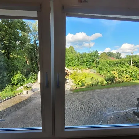 Idylischer Bachplatz Apartman